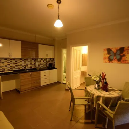 Narcis アパートホテル