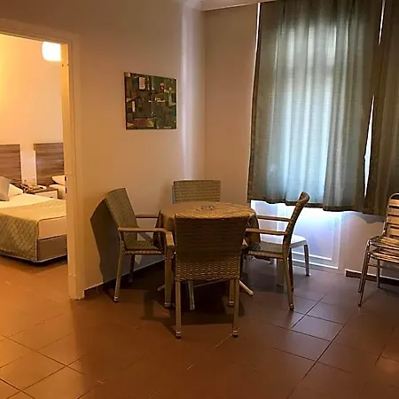 Narcis Apartahotel 4*